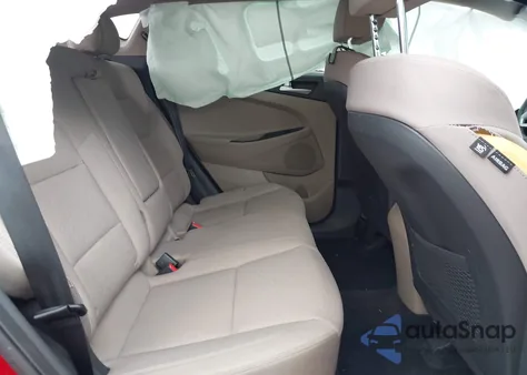 2021 Hyundai Tucson Value z USA, uszkodzony, nr VIN KM8J33A41MU330299